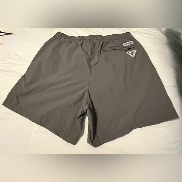 Columbia Omni-Shade Men’s Shorts Medium Gray Elastic Waist Outdoor Hiking 5” - Picture 2 of 6